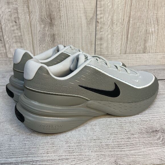Nike Uplift SC IB2765-007 Sneakers Mens Size 11.5 Silver Army Mesh Running Shoes